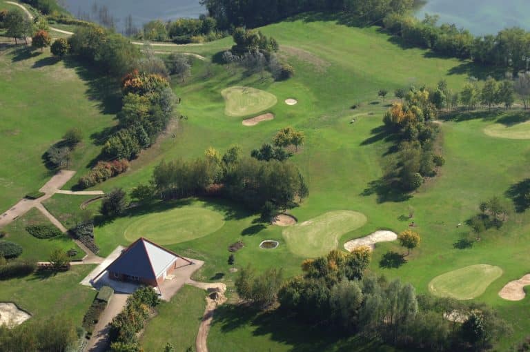 Golf à proximité du grand gîte dans le Beaujolais