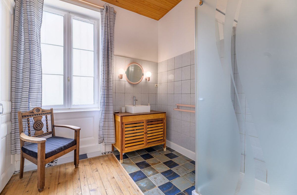 Salle de bain du gîte près du Lac des Sapins